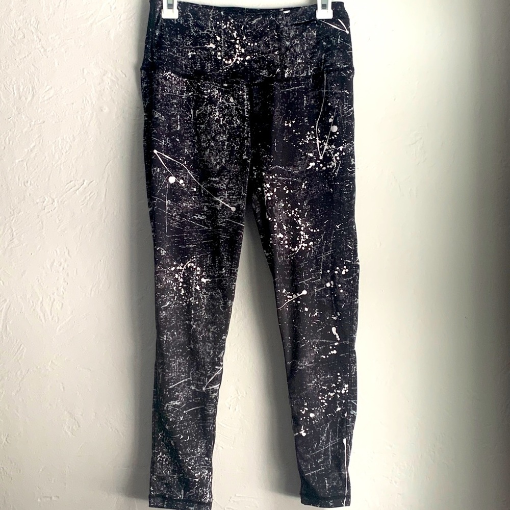BodyGlove Capri workout leggings